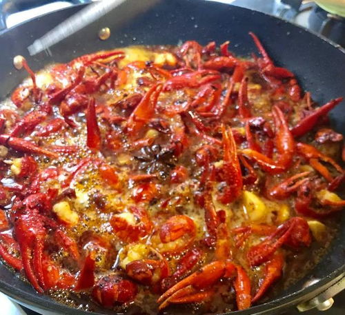 小龍蝦最好吃的做法，色香味俱全，簡(jiǎn)單易學(xué)上桌必光盤